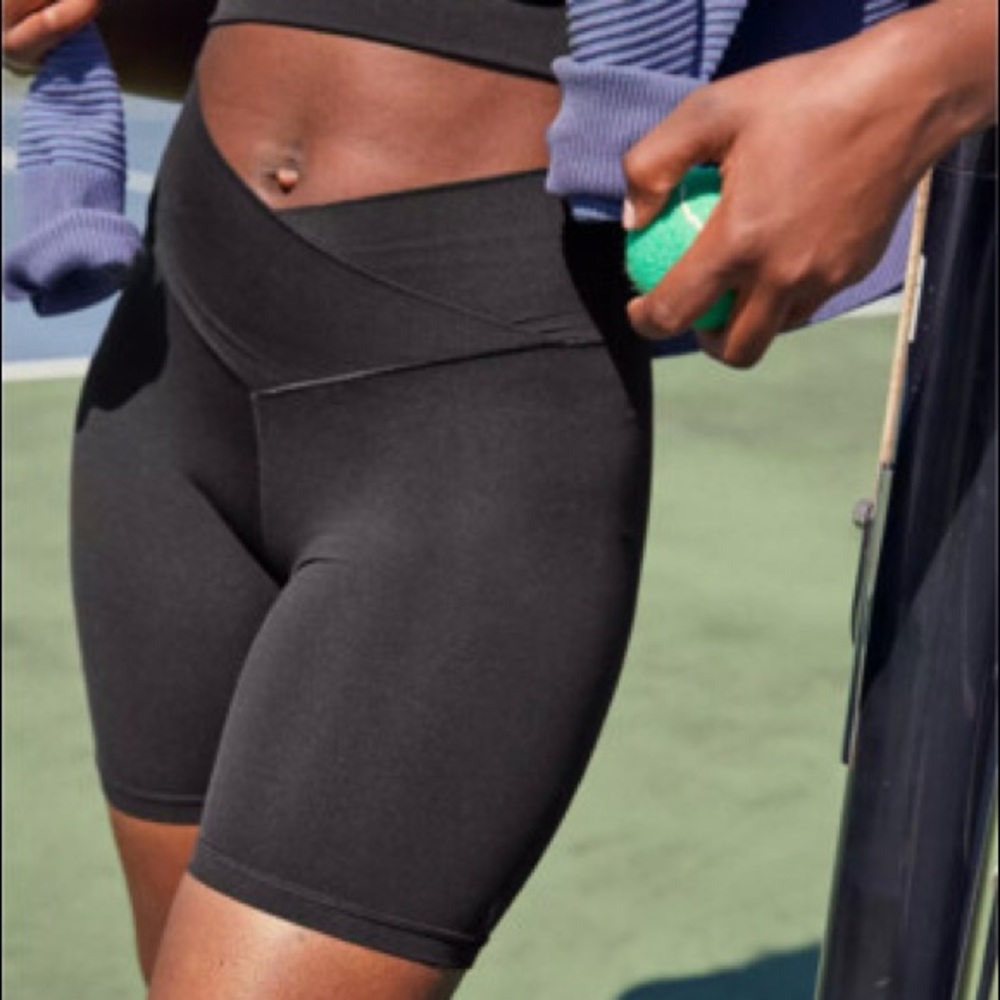 Aerie Cross-Waist 7 inch Biker Shorts